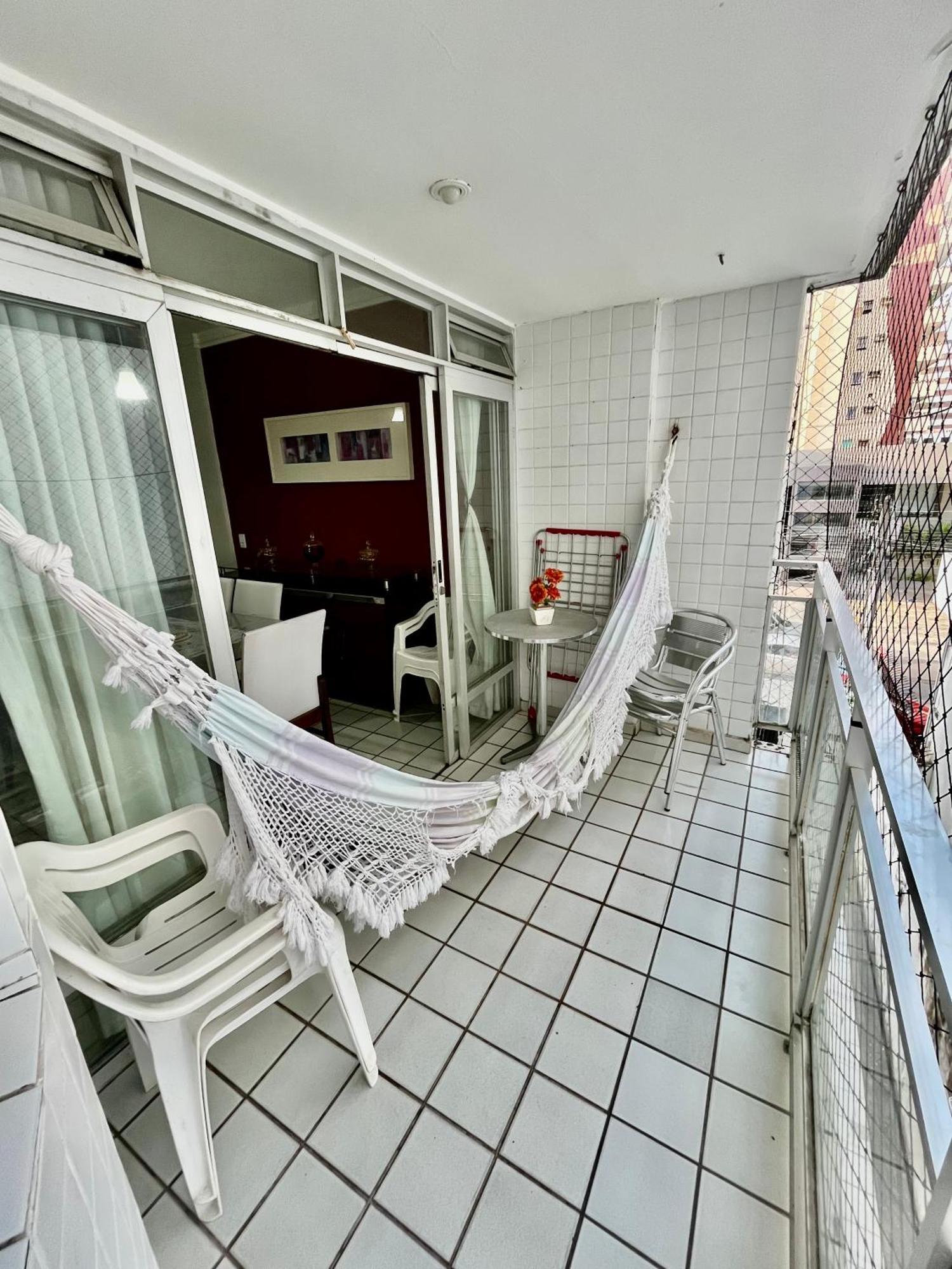 Apartamento Na Ponta Verde, Menos De 3 Min Da Orla